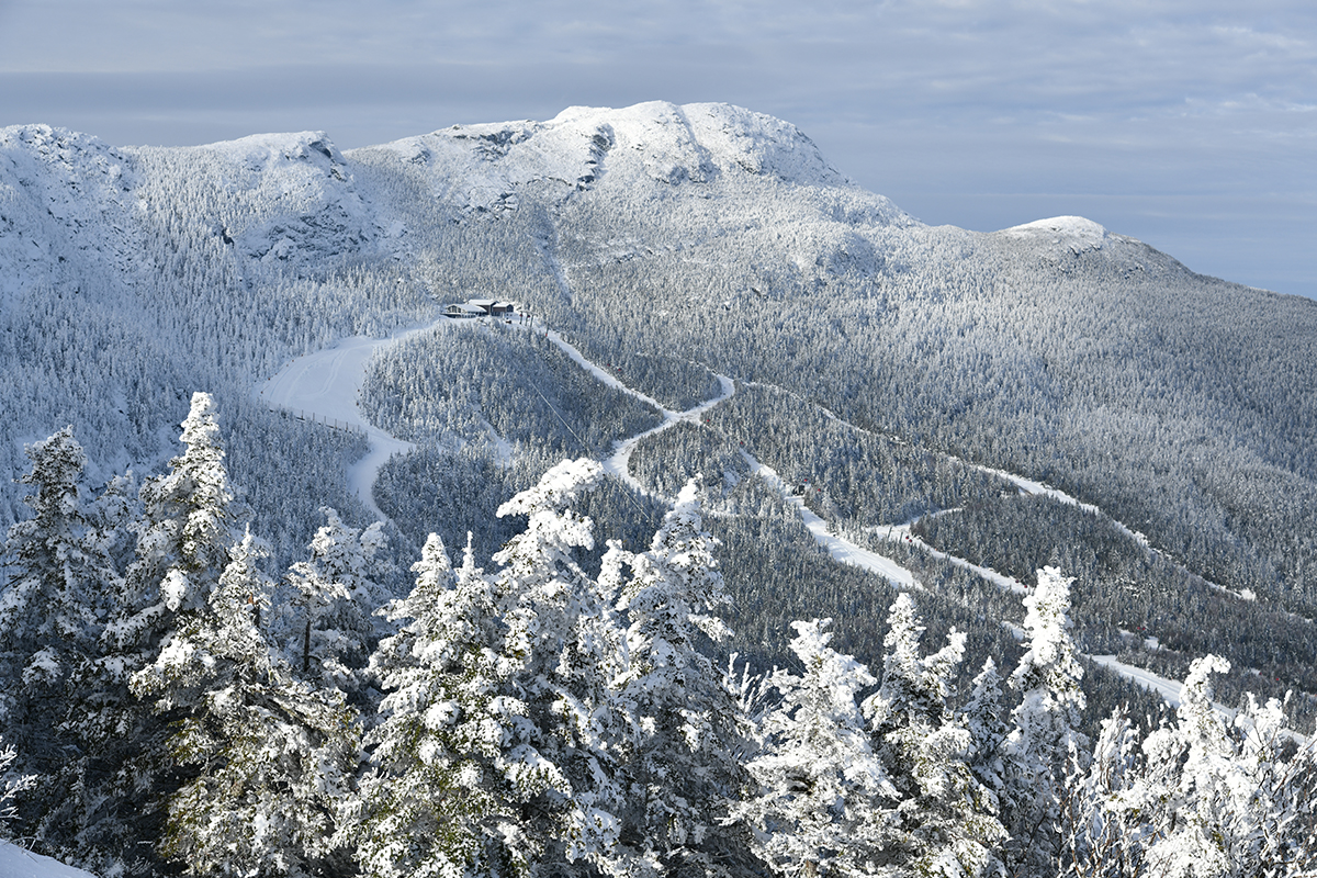 Ultimate Guide to Stowe Mountain Resort: Skiing, Lodging, and More 1