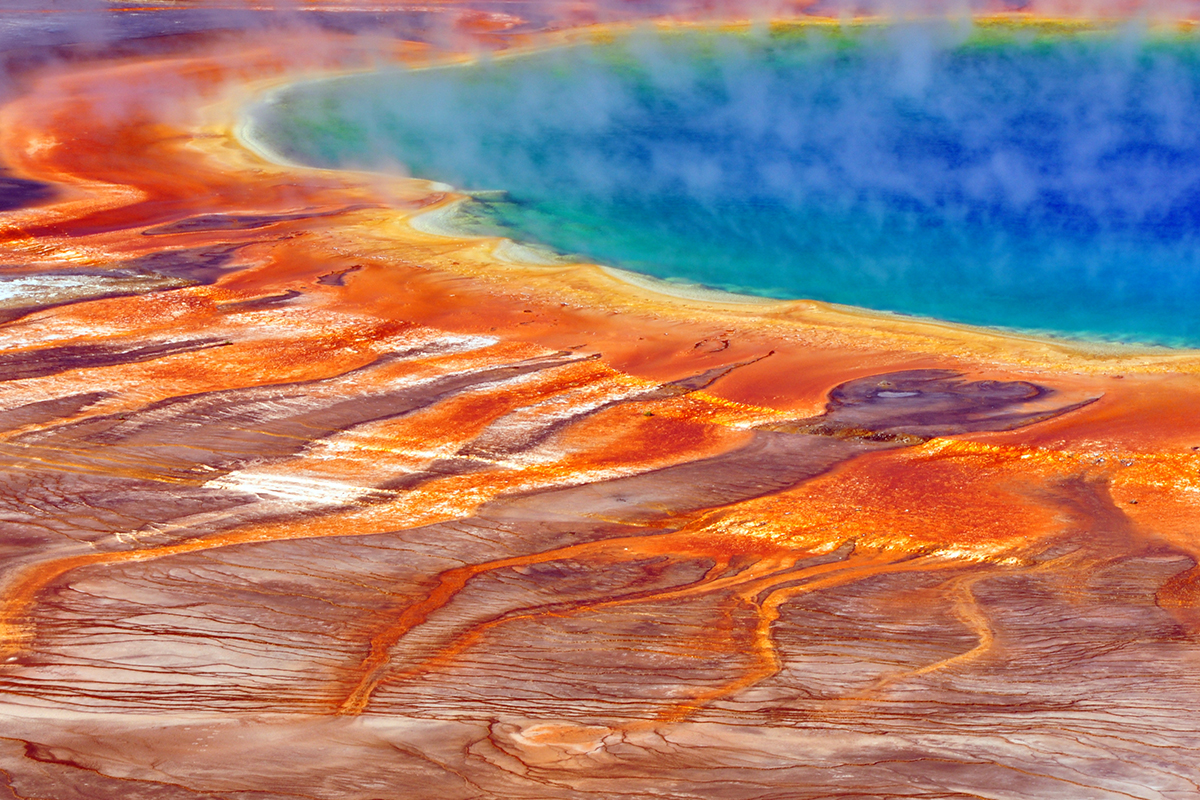 How to Travel from Yellowstone to Glacier National Park 3
