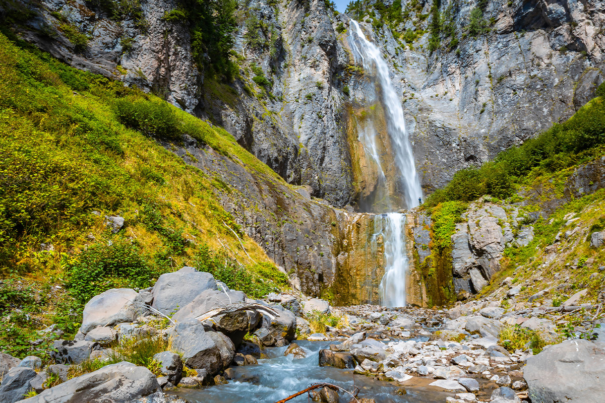 The Best Hikes & Top Trails in Mount Rainier National Park 9