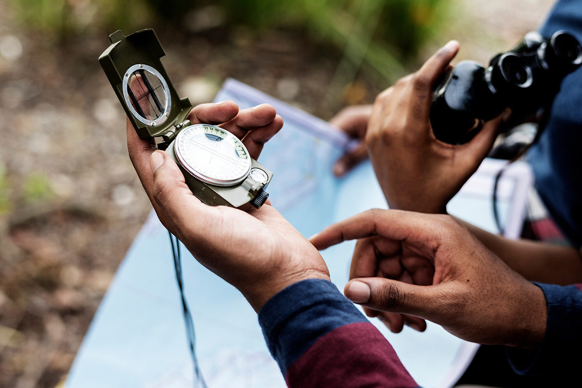 How to Use a Compass &ndash; The Modern Adventurer&rsquo;s Guide 1