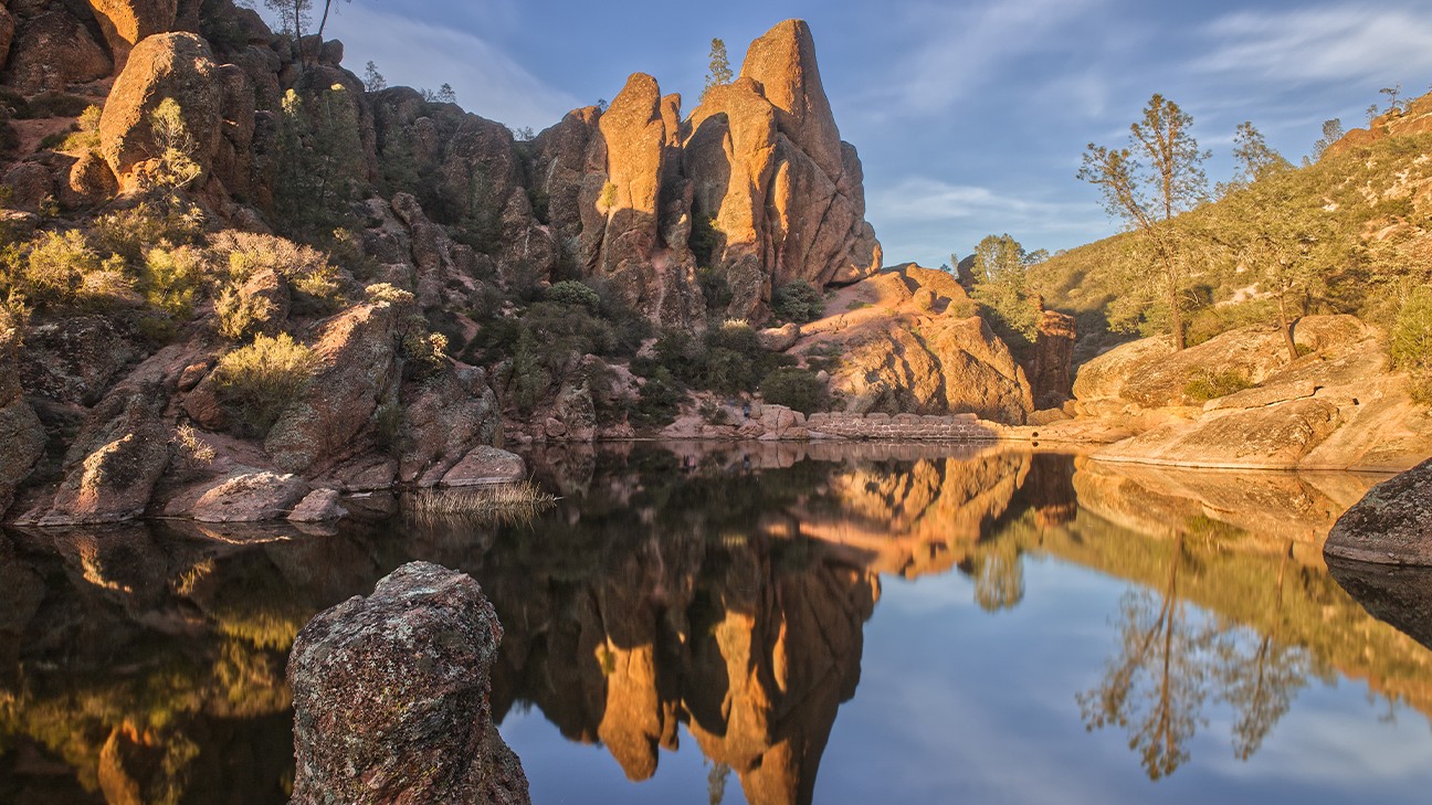 Best Hikes in Pinnacles National Park fi