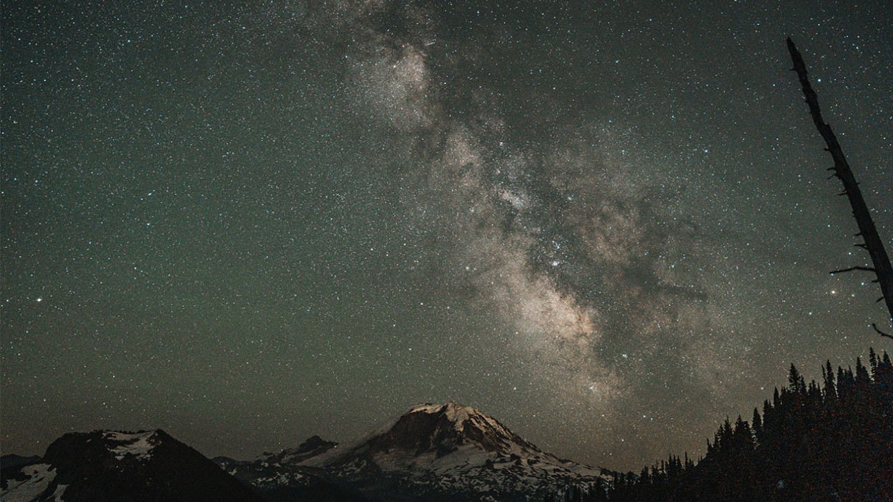 A photo of Milky Way taken in Washington Mt. Olympus in the background