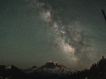 A photo of Milky Way taken in Washington Mt. Olympus in the background