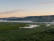 Best Hikes in Yellowstone National Park: Top Trails fi